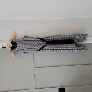 Banana Republic black and white checkered midi dress, Size 2